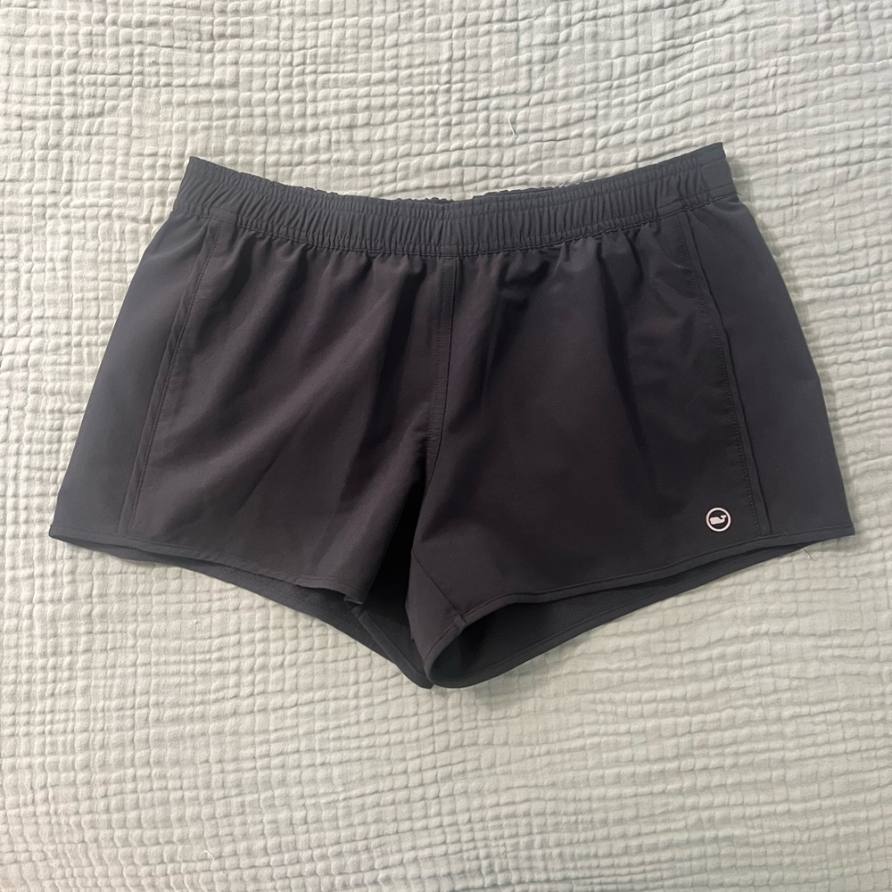 Vineyard Vines Black Performance Women's Shorts